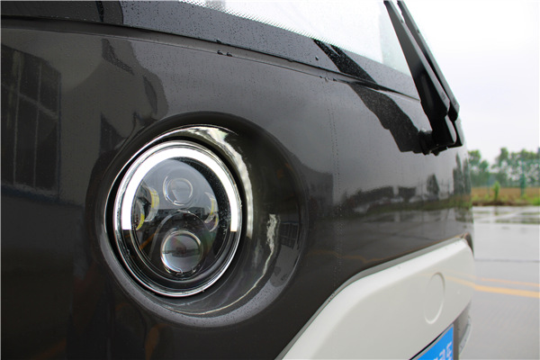 八座封閉電動(dòng)觀(guān)光車(chē)-車(chē)燈